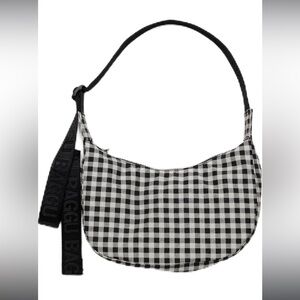 BAGGU Small Crescent Crossbody in Gingham